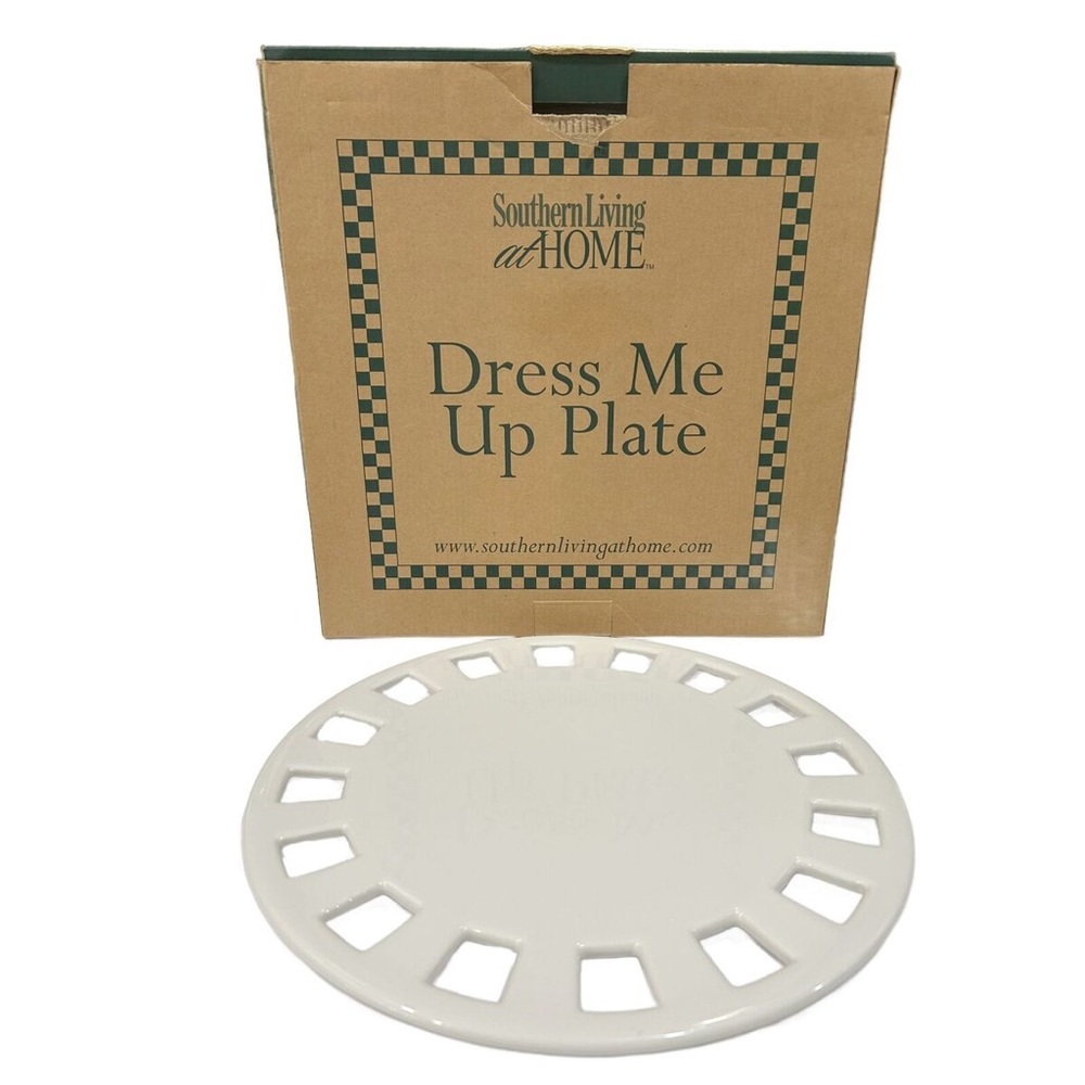 Southern Living at Home “Dress Me Up” Plate